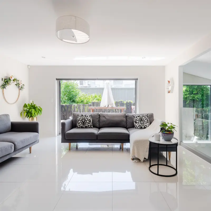 Space after cleaning with the post-construction cleaning service